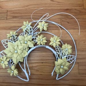 Floral halo fascinator